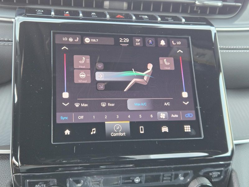 New 2026 Jeep Grand Cherokee Laredo X 4x4