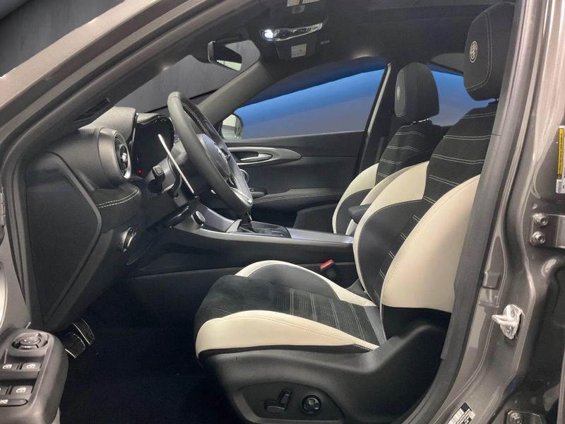 New 2026 Alfa Romeo Tonale Sport Speciale AwdImage 3