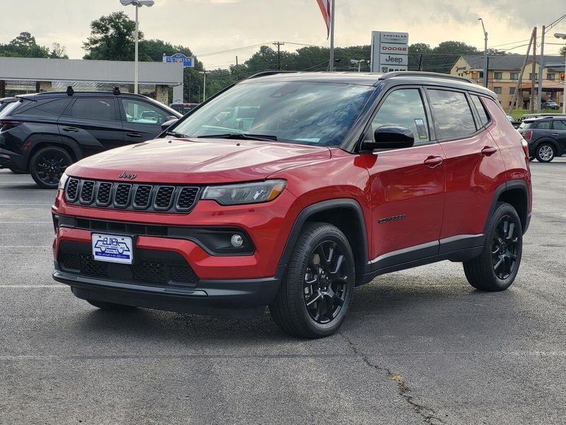 2024 Jeep Compass LatitudeImage 3