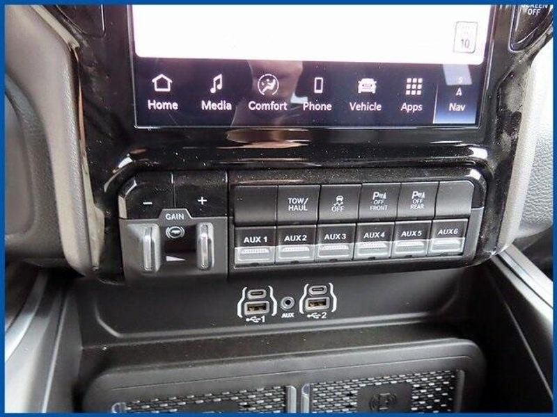 2025 RAM 2500 Big HornImage 18