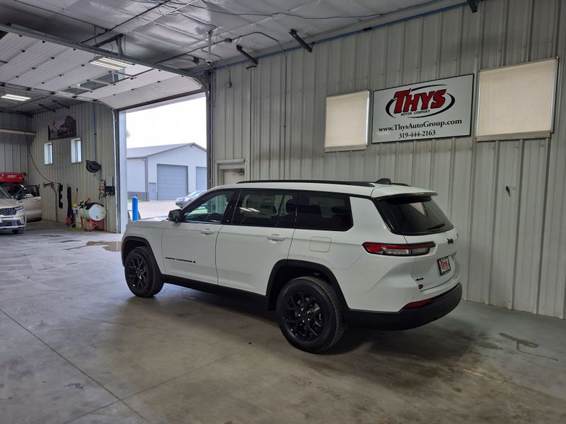 2025 Jeep Grand Cherokee L Altitude X 4x4Image 21