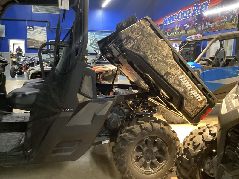2023 Can-Am DEFENDER XT HD10 MOSSY OAK BREAK UP COUNTRY CAMOImage 15