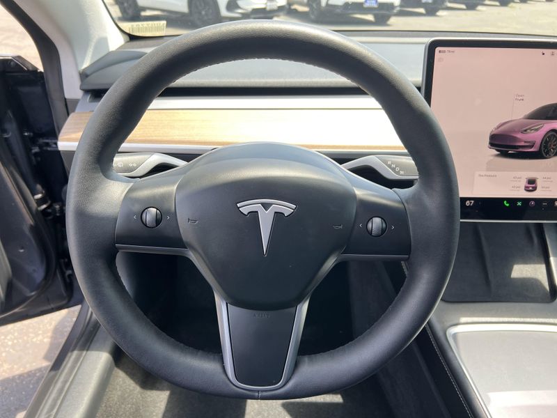 Used 2023 Tesla Model 3 PerformanceImage 9