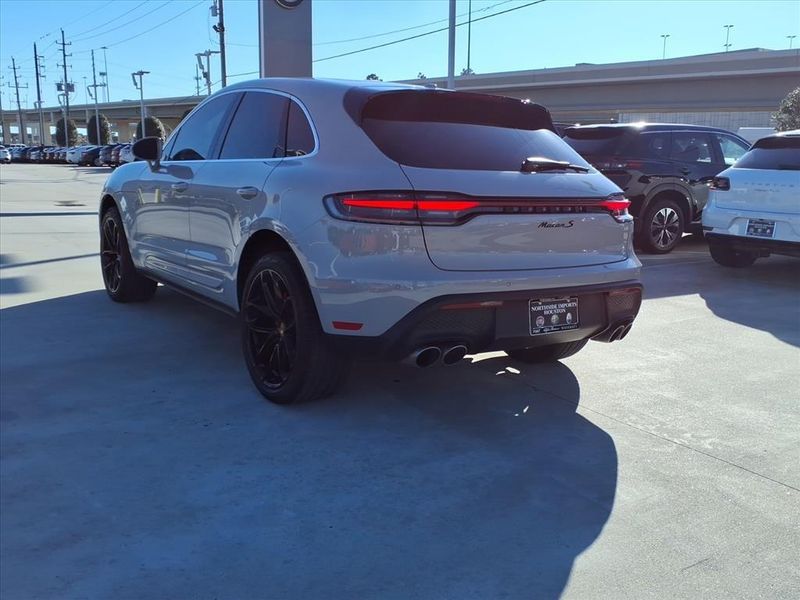 Used 2022 Porsche Macan SImage 14
