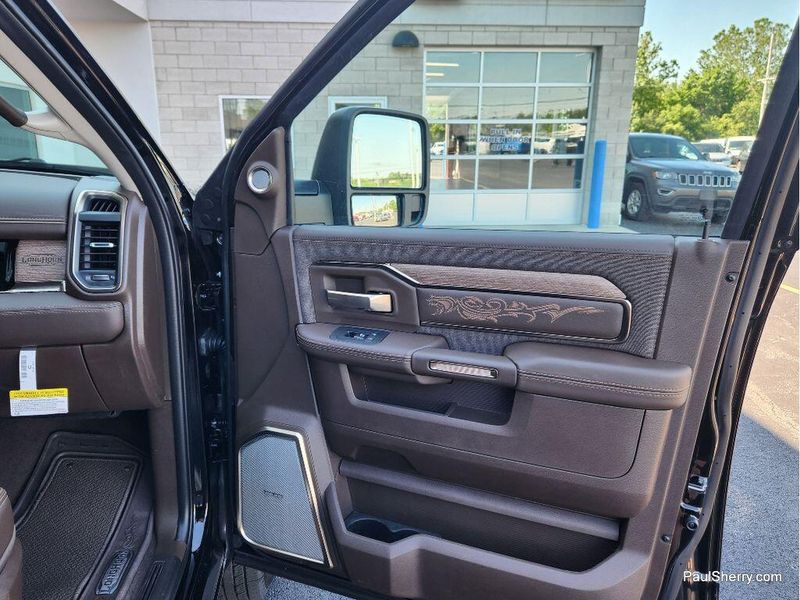 New 2026 RAM 3500 Limited Longhorn Crew Cab 4x4 8' Box