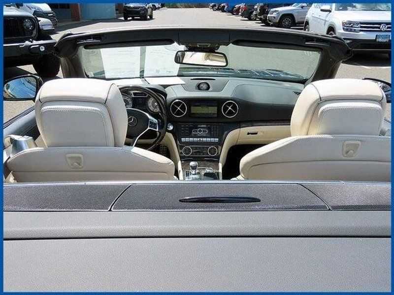 2013 Mercedes-Benz SL-Class SL 550Image 17