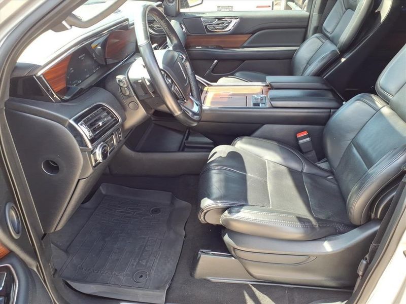 Used 2020 Lincoln Navigator L ReserveImage 15
