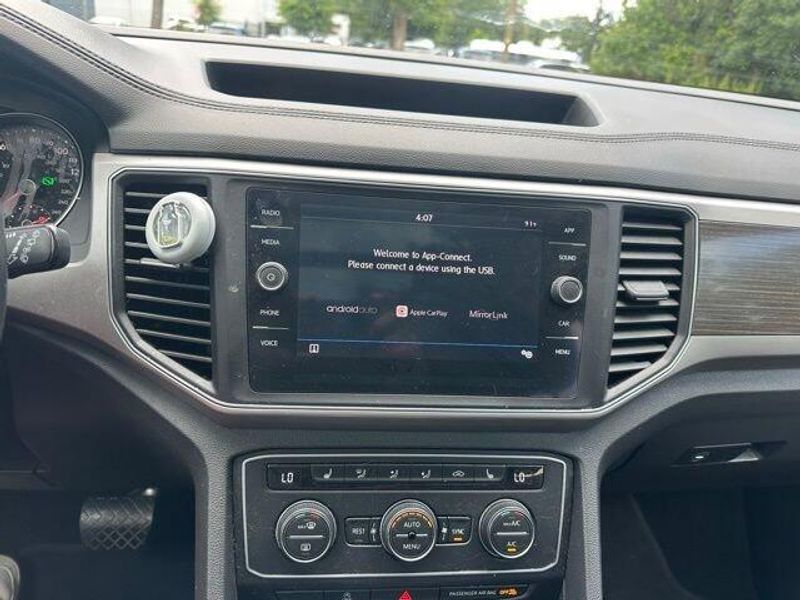2019 Volkswagen Atlas 2.0T SE w/Technology