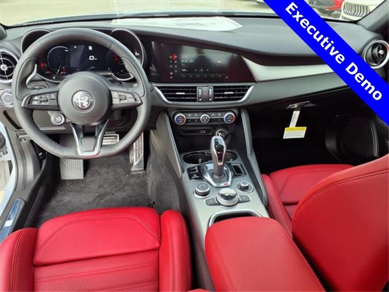 New 2025 Alfa Romeo Giulia RwdImage 4