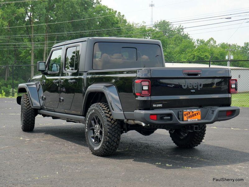 New 2025 Jeep Gladiator Willys 4x4