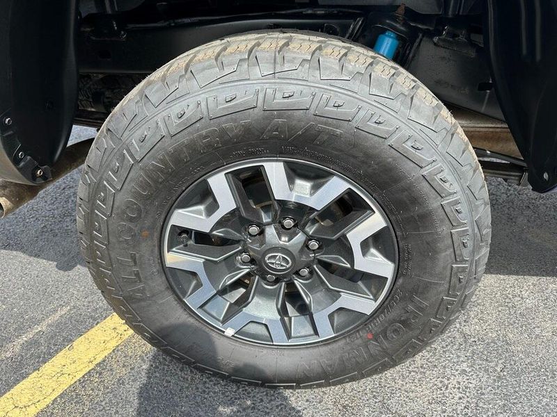 2023 Toyota Tacoma TRD Off-RoadImage 30