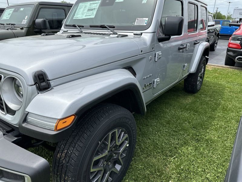 2024 Jeep Wrangler 4-door SaharaImage 23