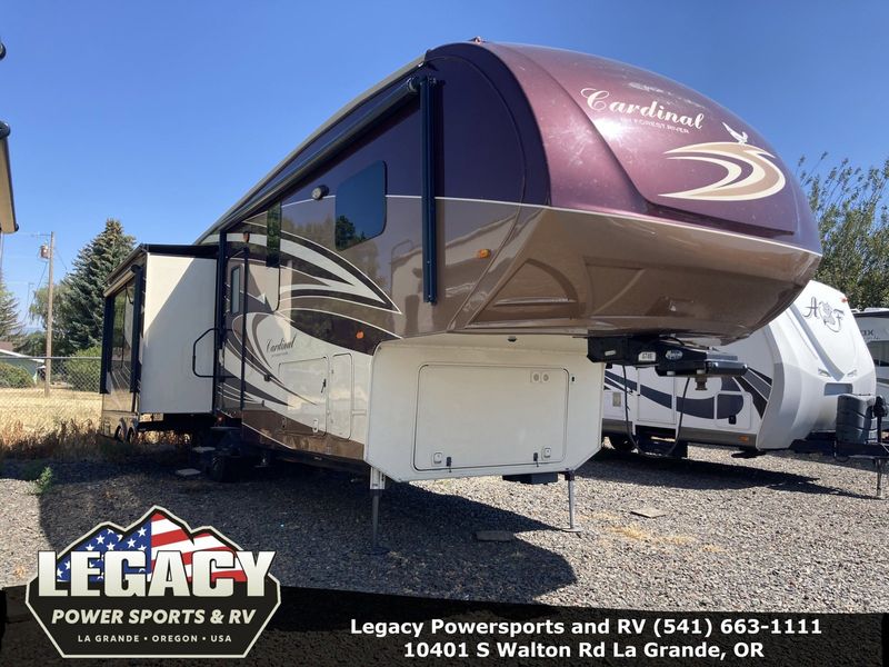2015 FOREST RIVER CARDINAL 3030RS Image 1