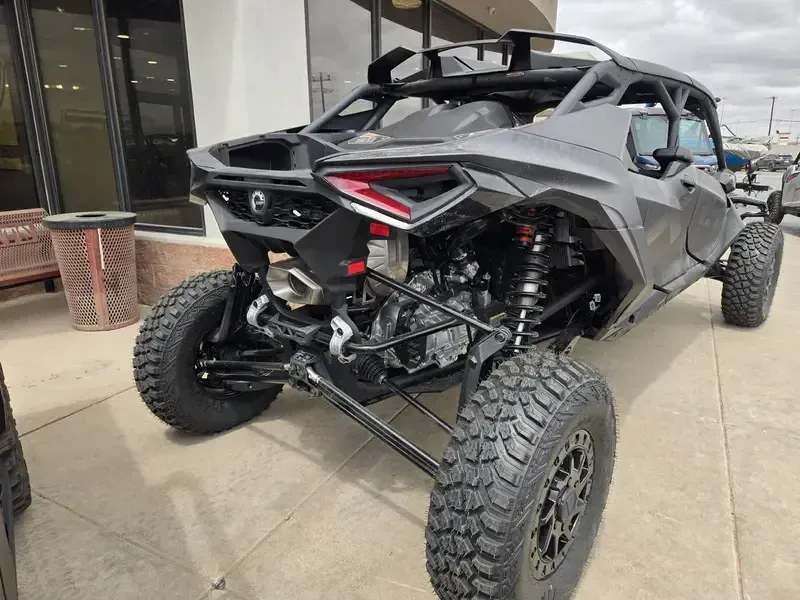2025 Can-Am MAVERICK R MAX X RS 999T DCT TRIPLE BLACK Image 5