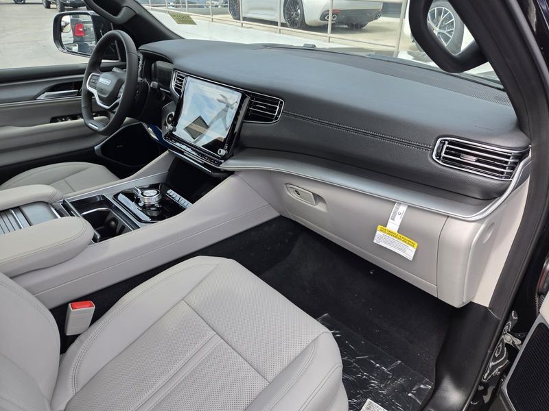 2026 Jeep Grand Wagoneer L Grand Wagoneer L Limited Altitude 4x4