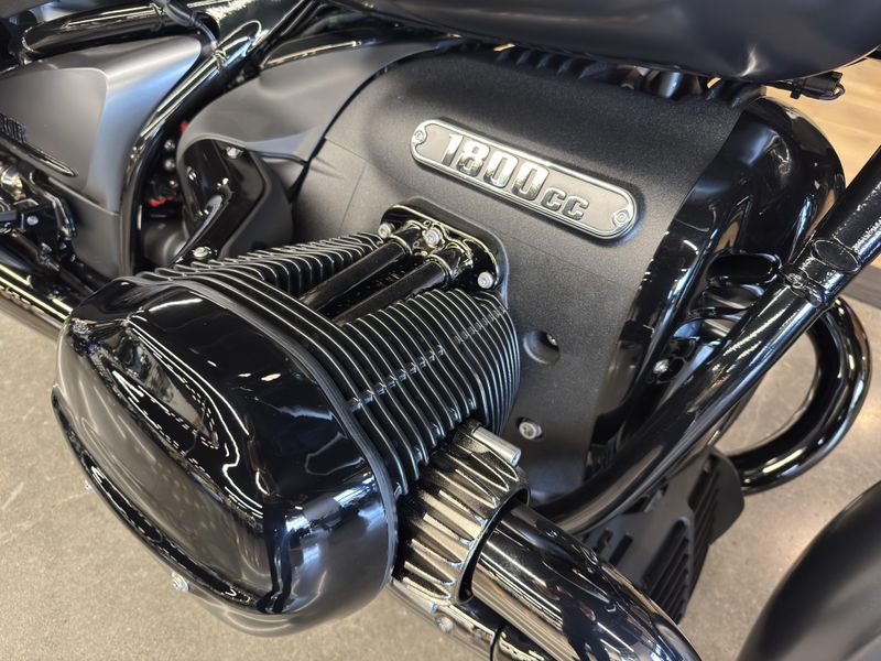 2025 BMW R 18 B - MINERAL GREY METALLIC MATTE