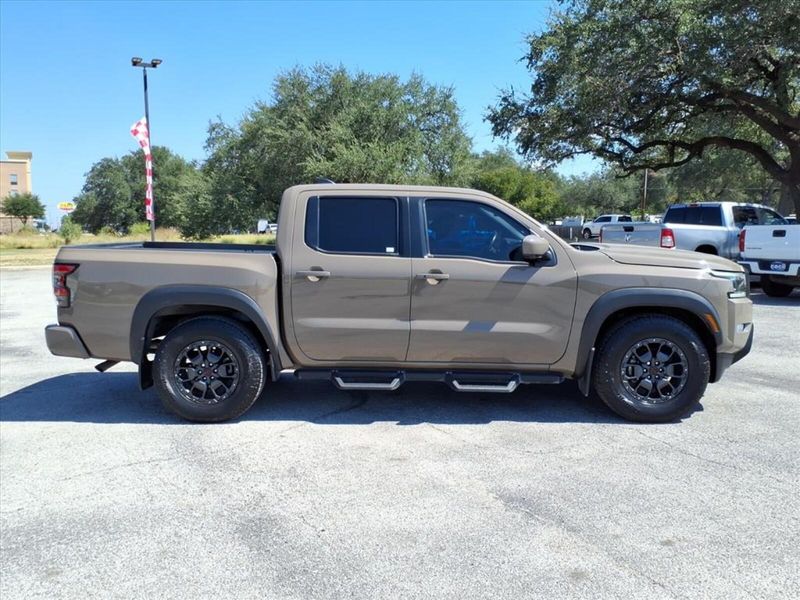 2023 Nissan Frontier PRO-X photo 2