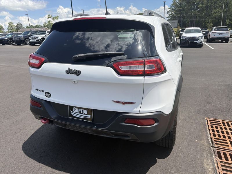 Used 2016 Jeep Cherokee TrailhawkImage 10
