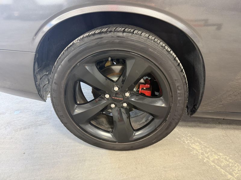 Used 2013 Dodge Challenger R/TImage 7