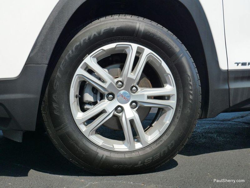 Used 2023 GMC Terrain SLE