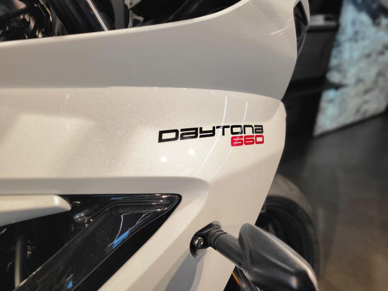 New 2025 Triumph DAYTONA 660 
