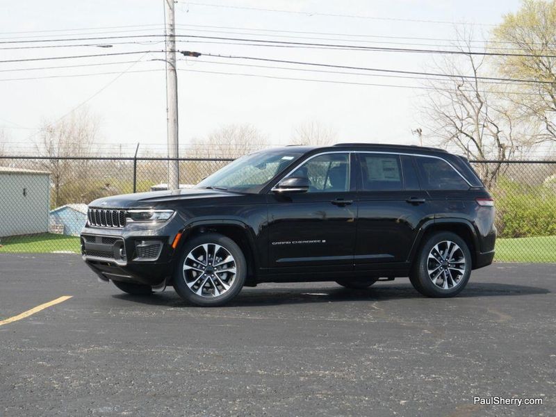New 2025 Jeep Grand Cherokee Overland 4x4Image 8