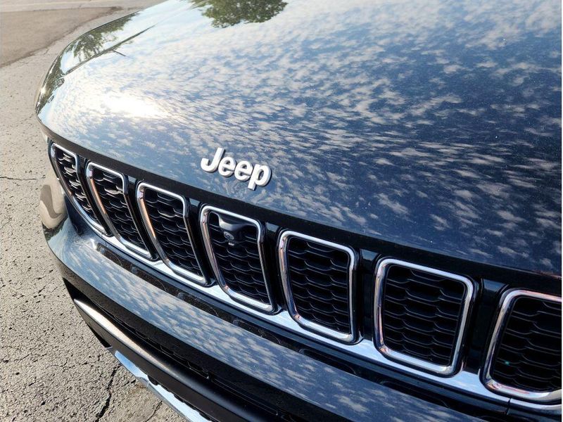 Used 2024 Jeep Grand Cherokee L Limited