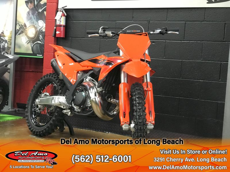 2025 KTM 300 SXImage 3