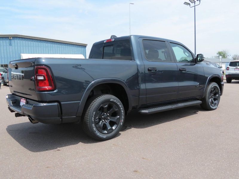 2025 RAM 1500 Big Horn Crew Cab 4x4 5