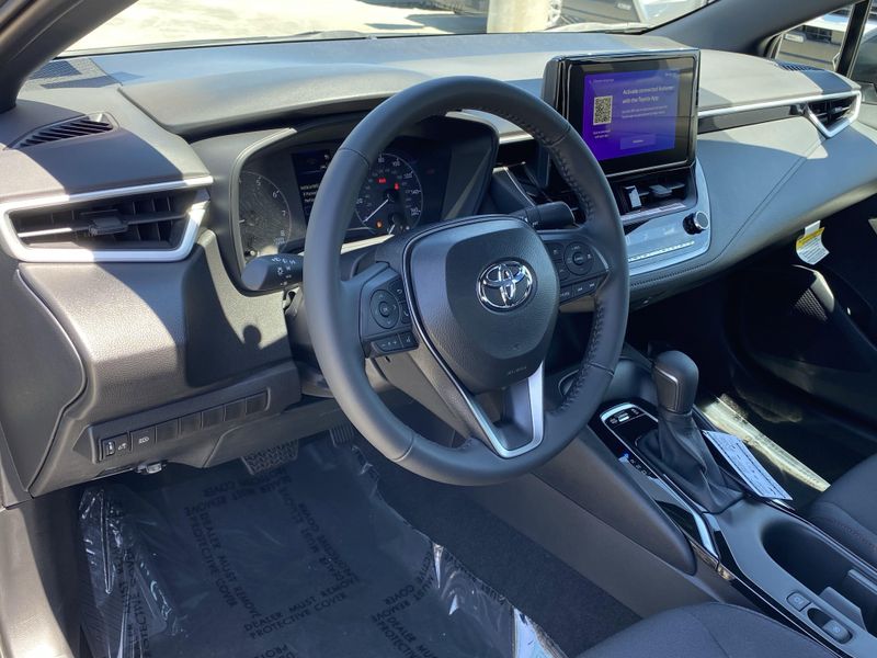 New 2025 Toyota Corolla SEImage 13