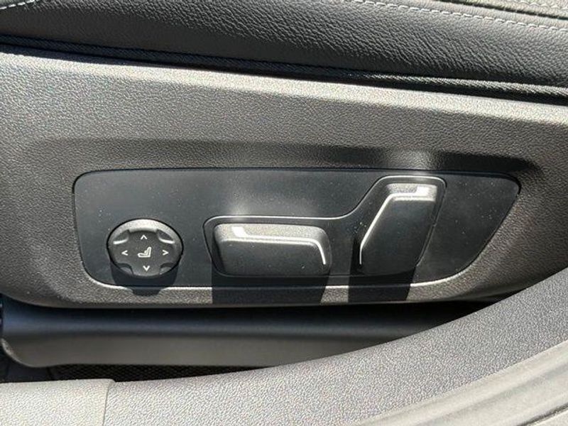 New 2026 BMW 3 Series 330iImage 18