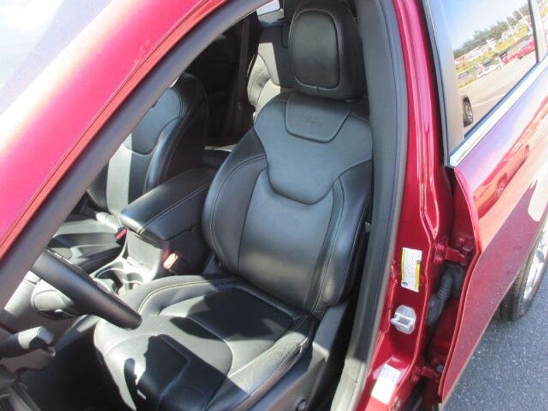 Used 2015 Jeep Cherokee LimitedImage 16