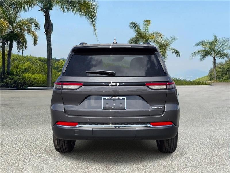 New 2026 Jeep Grand Cherokee Laredo 4x2