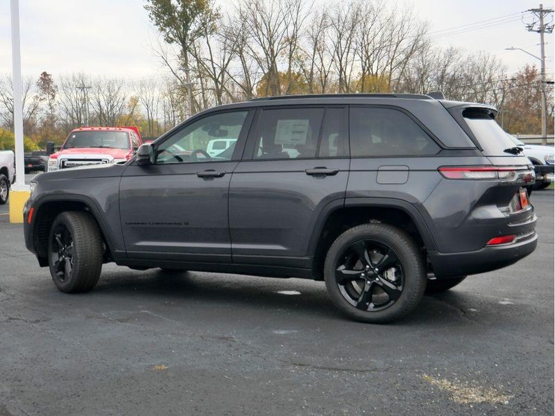 2024 Jeep Grand Cherokee Limited 4x4Image 13