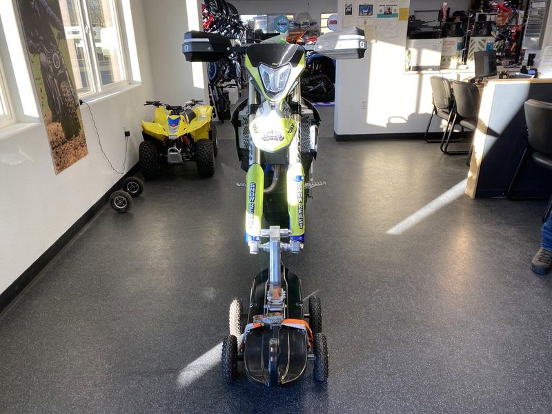 2024 Sherco 450 SEF-F 4T FACTORY  in a BLUE/GREY exterior color. Legacy Powersports 541-663-1111 legacypowersports.net 