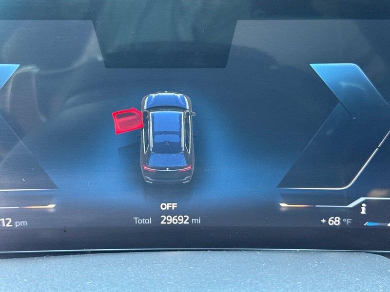 Used 2025 BMW X7 xDrive40iImage 27