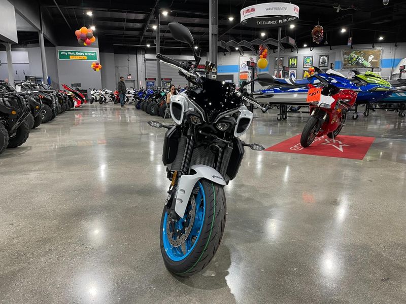 New 2025 Yamaha MT-10 Image 3