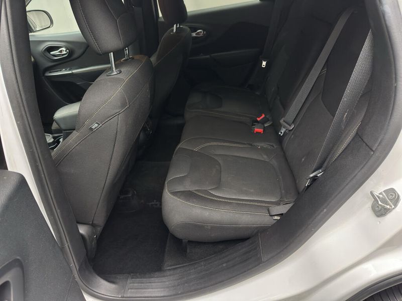 Used 2015 Jeep Cherokee LatitudeImage 13