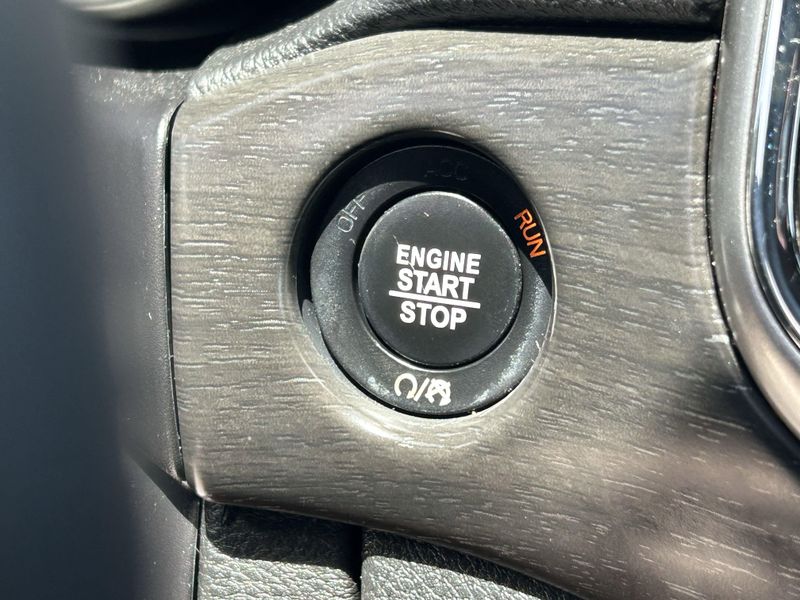 Used 2018 Jeep Grand Cherokee AltitudeImage 24