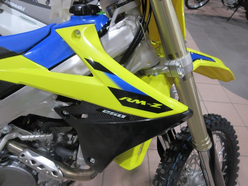 NEW 2027 SUZUKI RM-Z250 Image 6