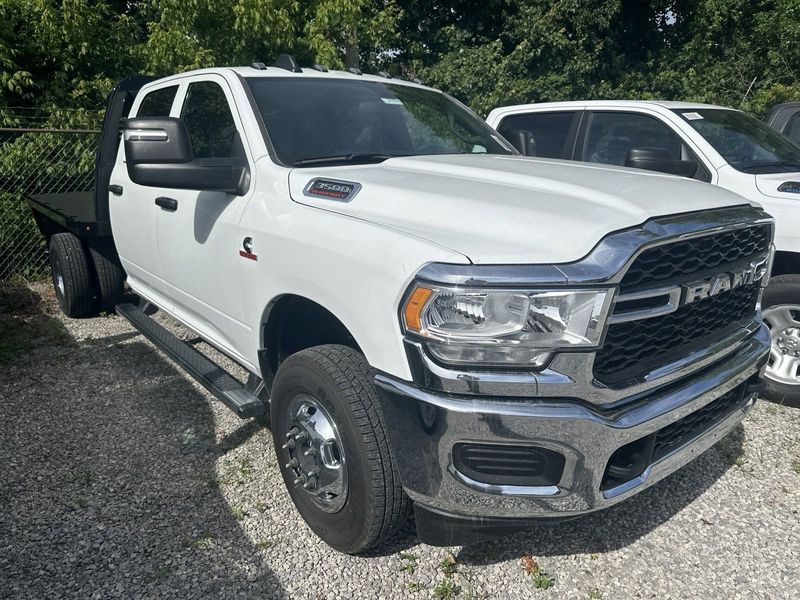 2024 RAM 3500 Tradesman Crew Cab Chassis 4x4 60