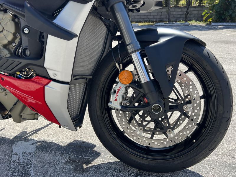 2021 Ducati Streetfighter V4 