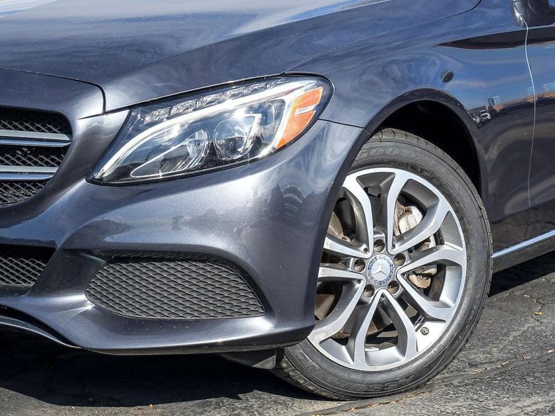 2016 Mercedes Benz C 300 4MATIC photo 3