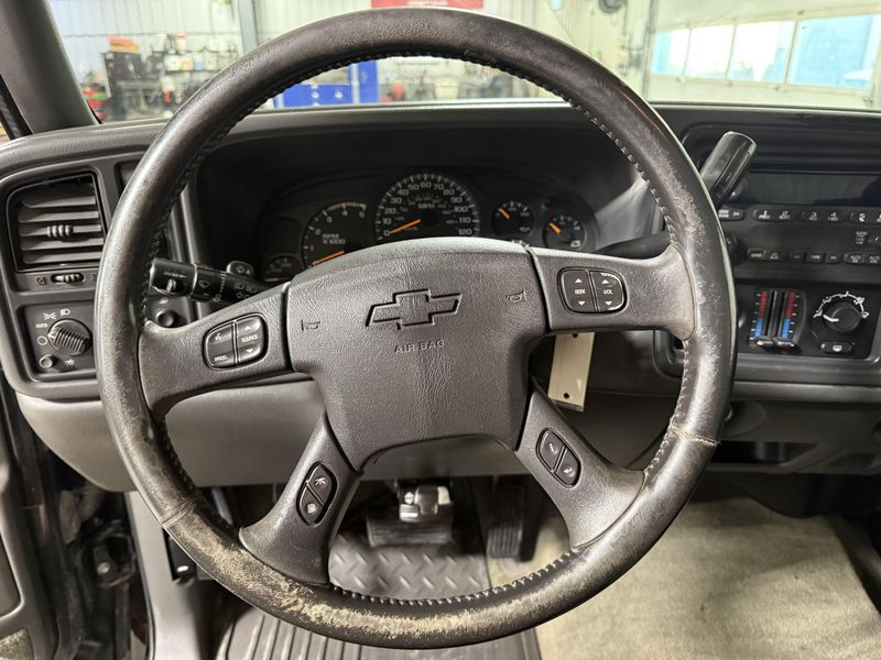 Used 2005 Chevrolet Silverado 2500HD LSImage 15