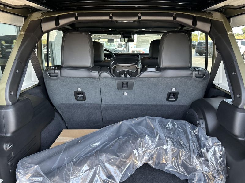 New 2025 Jeep Wrangler 4-door Rubicon 392Image 14