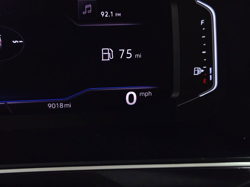 Used 2024 Volkswagen Tiguan AWD SEL R-Line w/Sunroof/NavImage 34