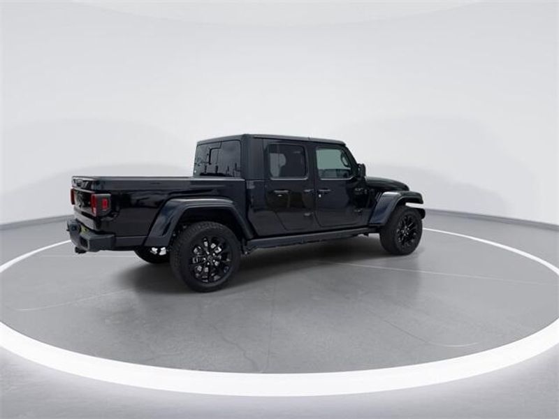 2025 Jeep Gladiator Nighthawk 4x4Image 8