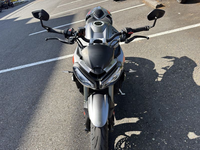 2024 Triumph Street Triple 765 RS 