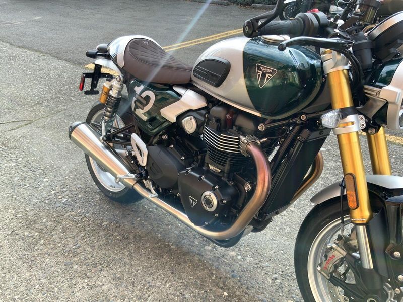 2027 Triumph SPEED TWIN 1200 CAFE RACER