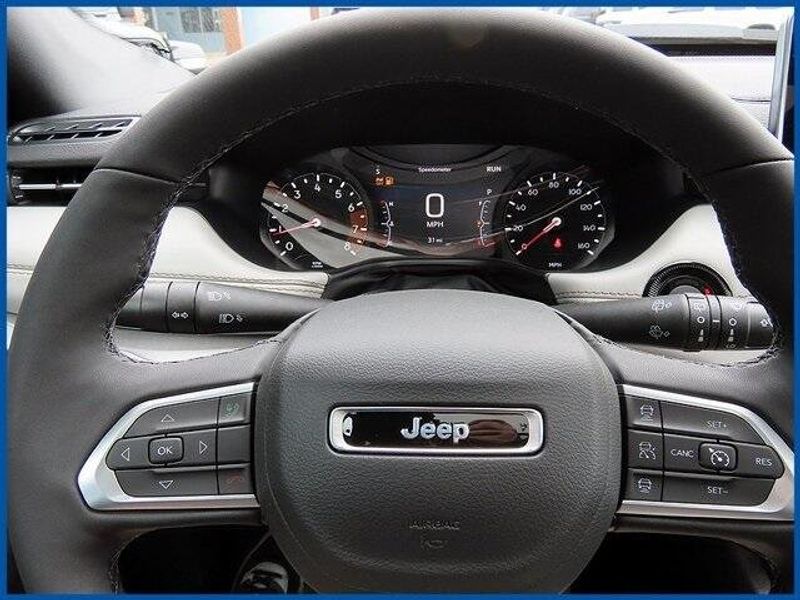 New 2025 Jeep Compass LimitedImage 15